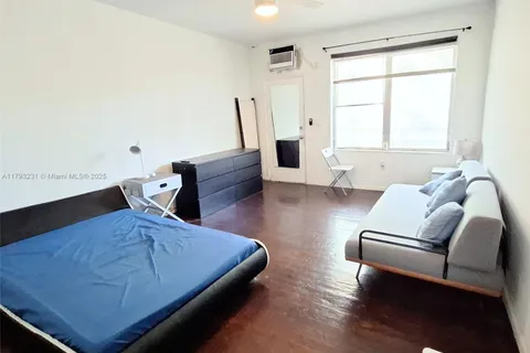 1770 Meridian Ave # 213, Miami Beach FL 33139