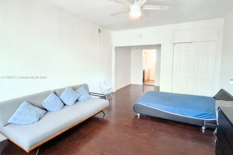1770 Meridian Ave # 213, Miami Beach FL 33139