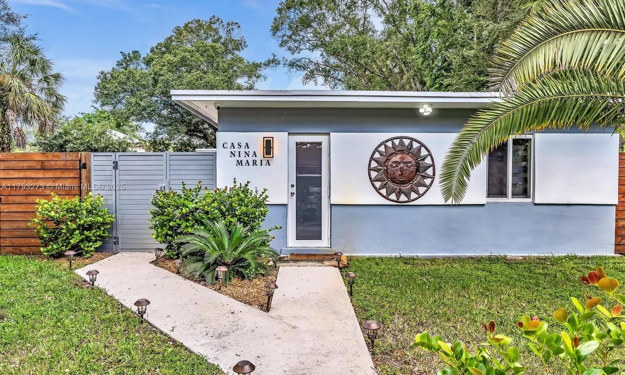 1517 SW 25th St, Fort Lauderdale FL 33315