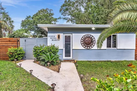 1517 SW 25th St, Fort Lauderdale FL 33315