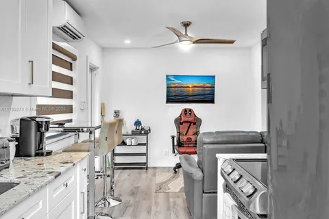 1517 SW 25th St, Fort Lauderdale FL 33315