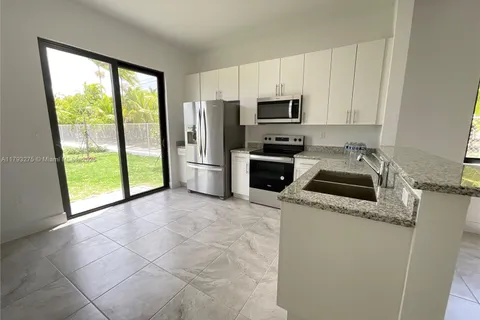 18909 SW 316th Ter, Homestead FL 33030