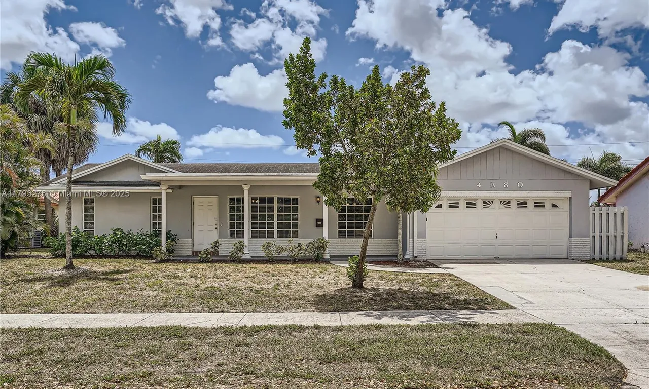 4380 NW 4th Ct, Coconut Creek FL 33066