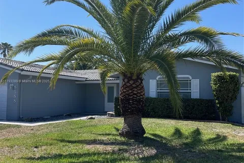8588 NW 27th Dr, Coral Springs FL 33065