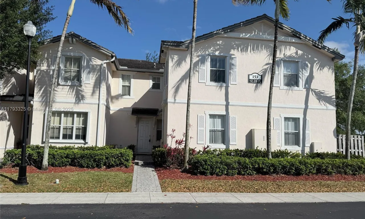 153 SE 28 PL # 9, Homestead FL 33033