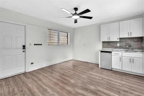 327 NE 55th St, Miami FL 33137