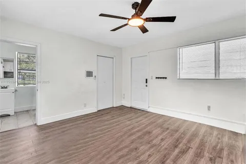 327 NE 55th St, Miami FL 33137