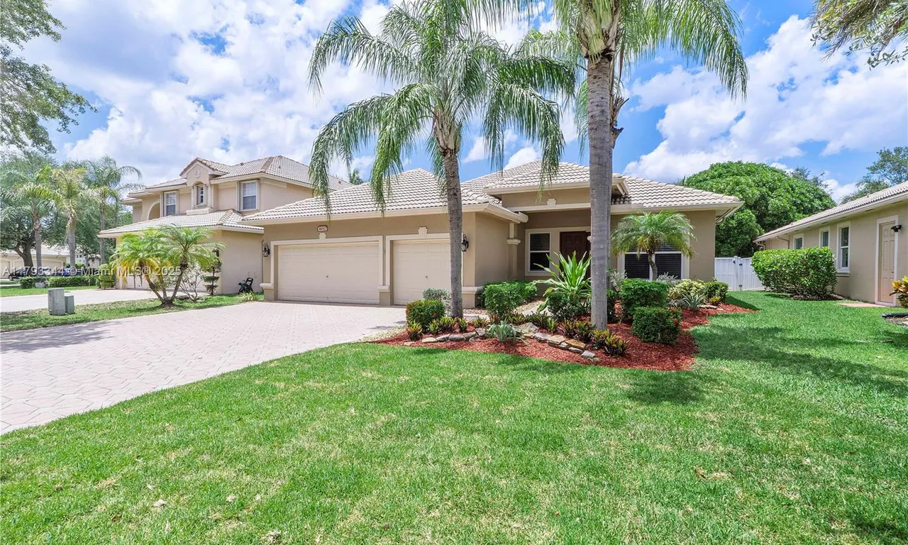 6017 NW 56th Cir, Coral Springs FL 33067