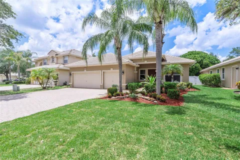 6017 NW 56th Cir, Coral Springs FL 33067
