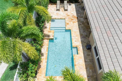 6017 NW 56th Cir, Coral Springs FL 33067