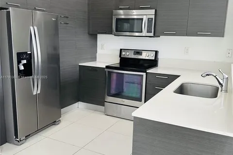 3450 NW 13th St # 3450, Lauderhill FL 33311
