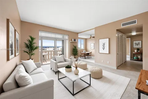 4350 Hillcrest Dr # 1016, Hollywood FL 33021