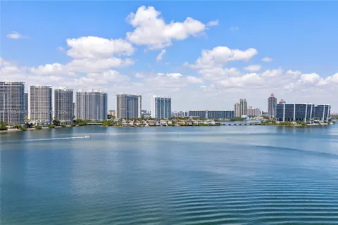 251 174th St # 1219, Sunny Isles Beach FL 33160