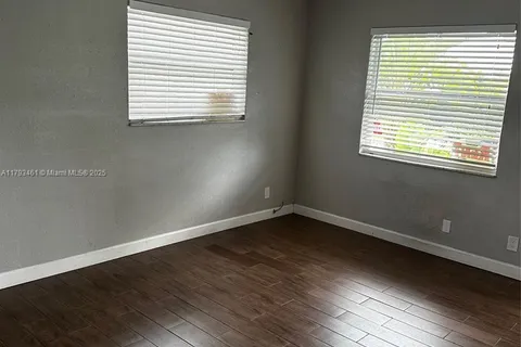 2201 Miami Rd # 5, Fort Lauderdale FL 33316