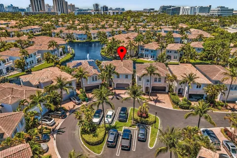 3144 NE 212th St, Aventura FL 33180