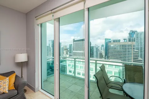 950 Brickell Bay Dr # 4104, Miami FL 33131