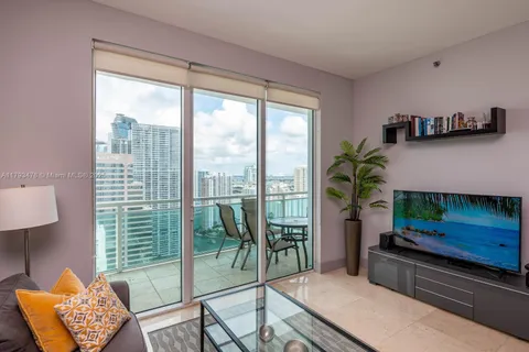 950 Brickell Bay Dr # 4104, Miami FL 33131