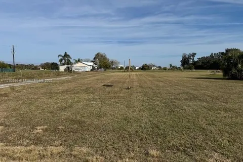 987 Watson Way, Moore Haven FL 33471