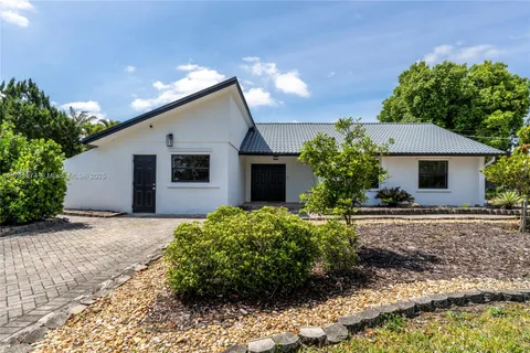 14840 SW 21st St, Davie FL 33326