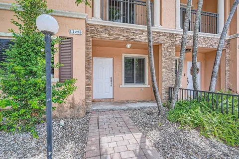 11278 SW 230th Ter, Miami FL 33170