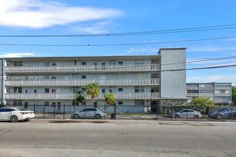 1515 NE 125th Ter # 409, North Miami FL 33161