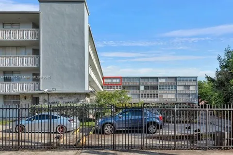 1515 NE 125th Ter # 409, North Miami FL 33161