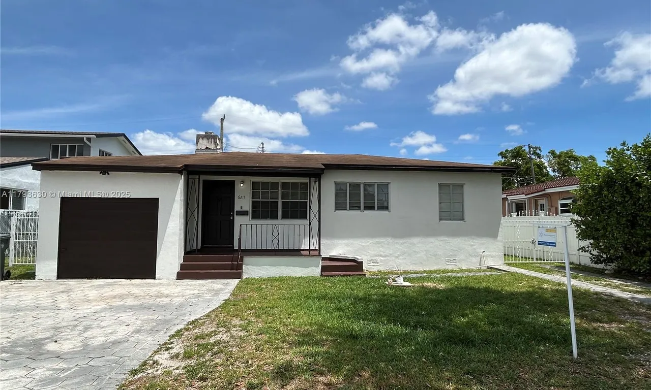 6211 NW 37th Ter, Virginia Gardens FL 33166