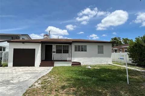 6211 NW 37th Ter, Virginia Gardens FL 33166