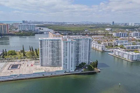 301 174th St # 401, Sunny Isles Beach FL 33160