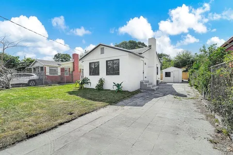 3040 NW 13th Ave # 1, Miami FL 33142