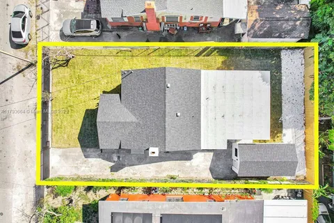 3040 NW 13th Ave # 1, Miami FL 33142