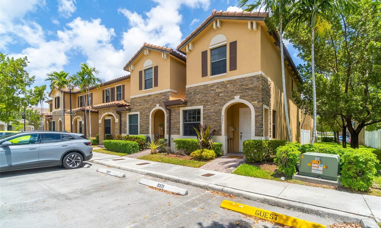9371 W 33rd Ave, Hialeah FL 33018