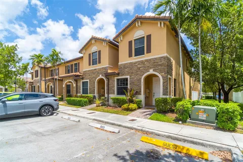 9371 W 33rd Ave, Hialeah FL 33018