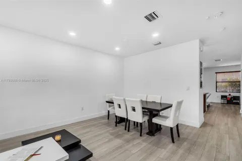 9371 W 33rd Ave, Hialeah FL 33018