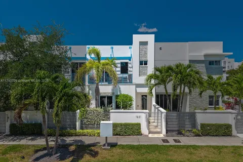 1631 NE 9th St, Fort Lauderdale FL 33304