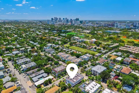 1631 NE 9th St, Fort Lauderdale FL 33304