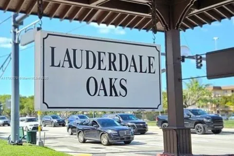 3051 NW 46th Ave # 304, Lauderdale Lakes FL 33313