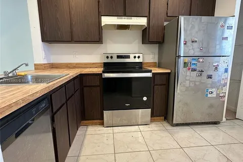 861 NE 209th Ter # 203, Miami FL 33179