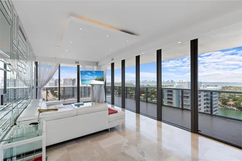 5875 Collins Ave # 1908, Miami Beach FL 33140
