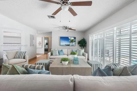 1500 NW 45th St, Pompano Beach FL 33064