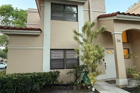 513 Racquet Club Rd # 56, Weston FL 33326
