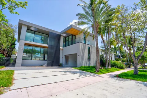 735 Fernwood Rd, Key Biscayne FL 33149
