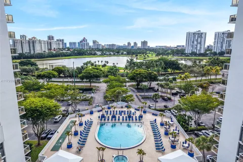 3701 N Country Club Dr # 203, Aventura FL 33180