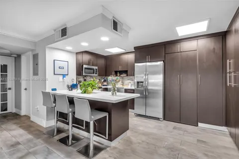 7215 Miami Lakes Dr # 20, Miami Lakes FL 33014