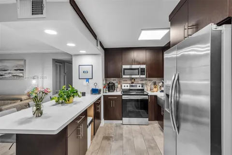 7215 Miami Lakes Dr # 20, Miami Lakes FL 33014