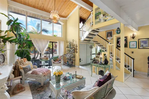 741 E Coco Plum Cir # 8, Plantation FL 33324