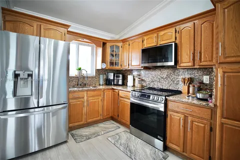 5224 W 24th Way # B, Hialeah FL 33016