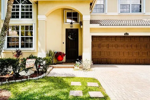 16541 Turquoise Trl, Weston FL 33331