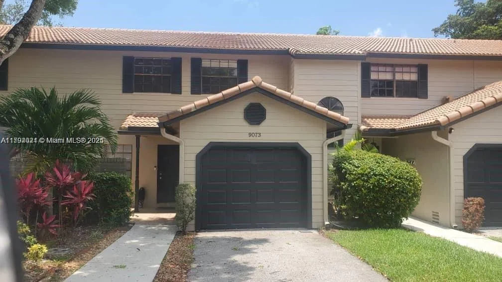 9073 Vineyard Lake Dr # 9073, Plantation FL 33324