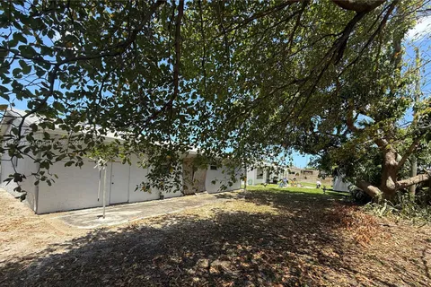 660 SW 14th Pl, Deerfield Beach FL 33441